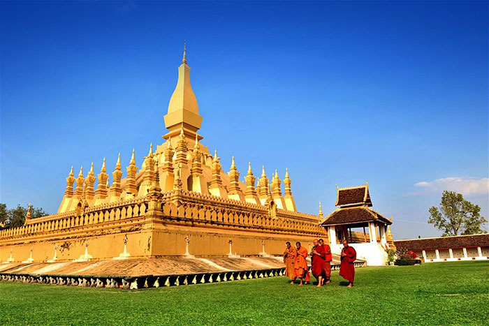 travel to Laos, visit Laos, Mekong River, Plain of Jars, Boloven Plateau, Luang Prabang, Champassak, Vang Vieng